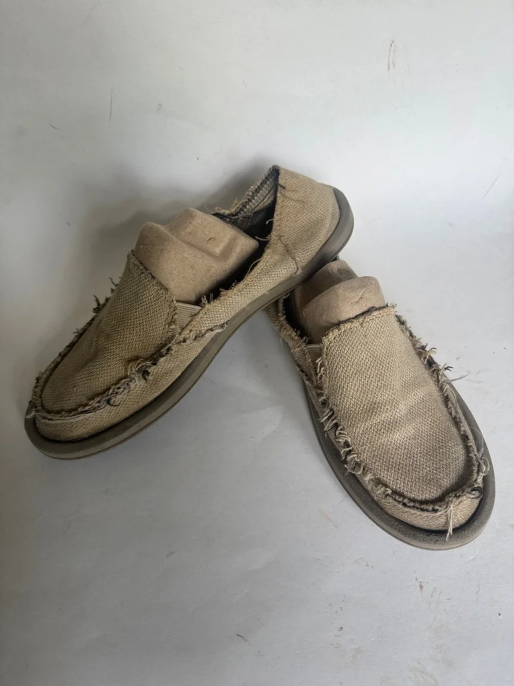 SANUK Canvas Slip On Loafers Tan Size 7 GUC